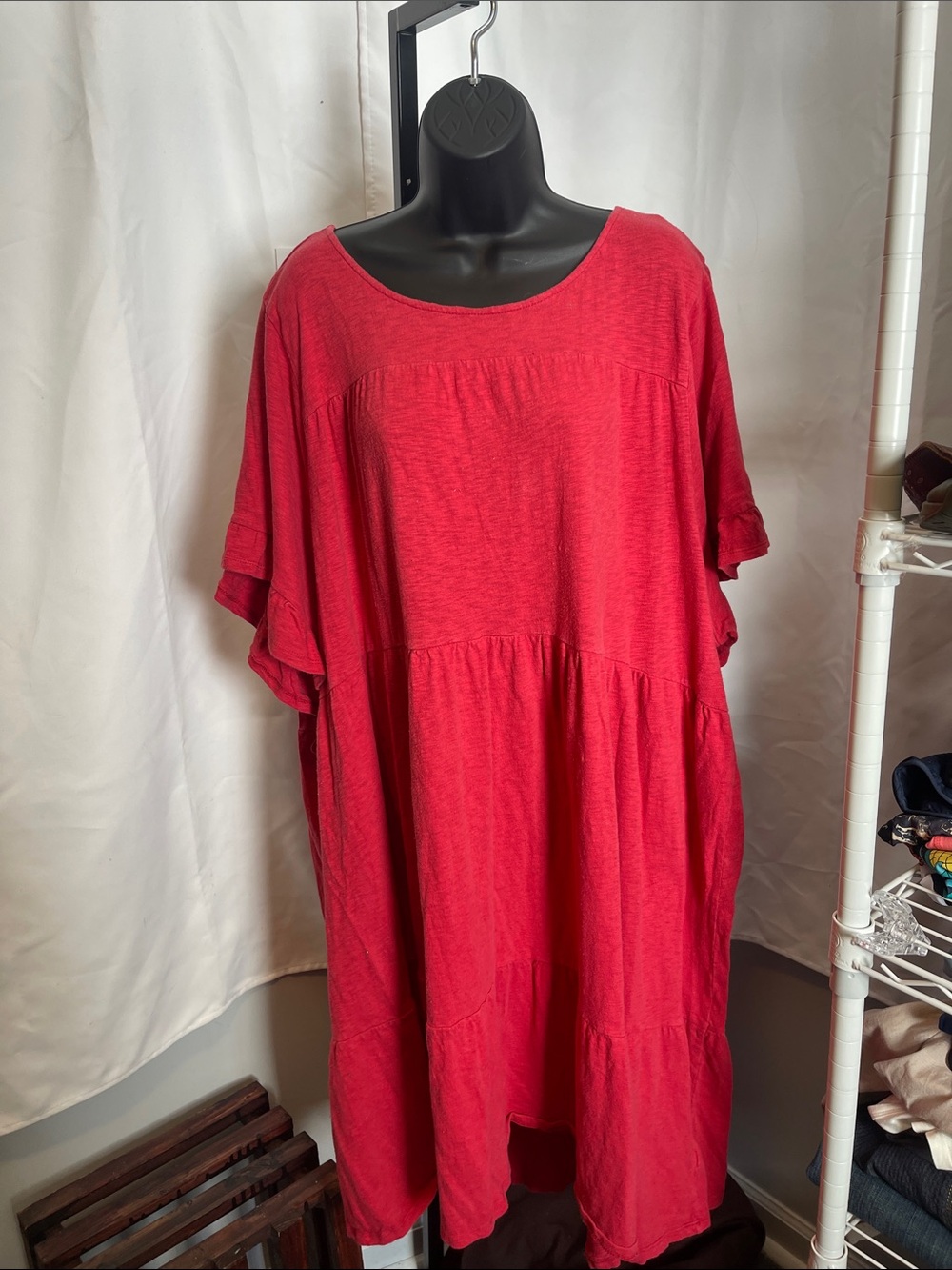 torrid 6 Red Tiered Scoop-Neck Short-Sleeve Tunic